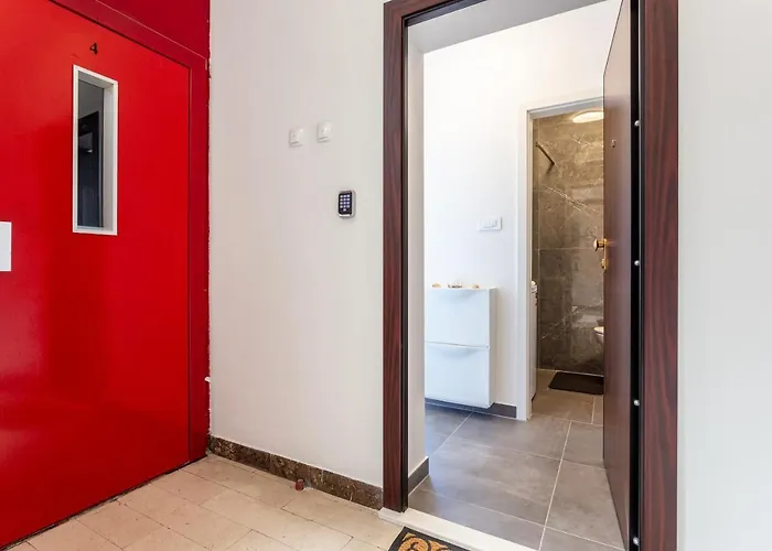 Botan Apartment *
